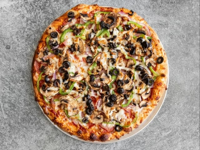 Deluxe Pizza.